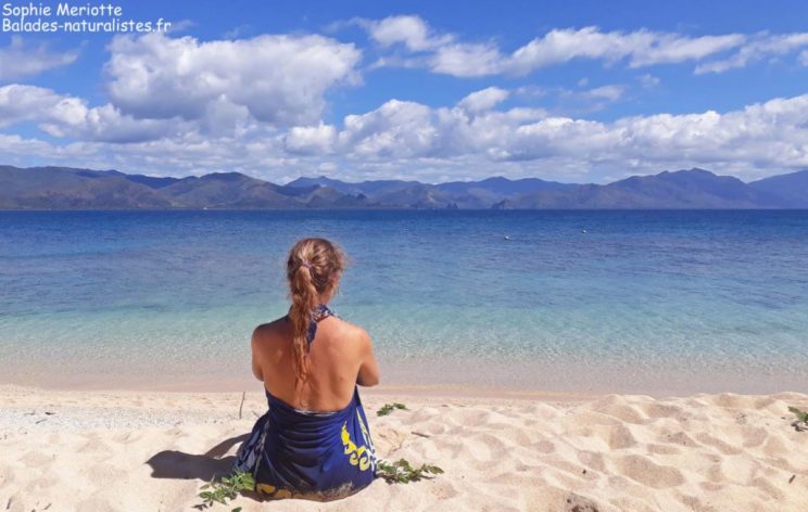 Sophie sur la plage de l'îlot Hienga